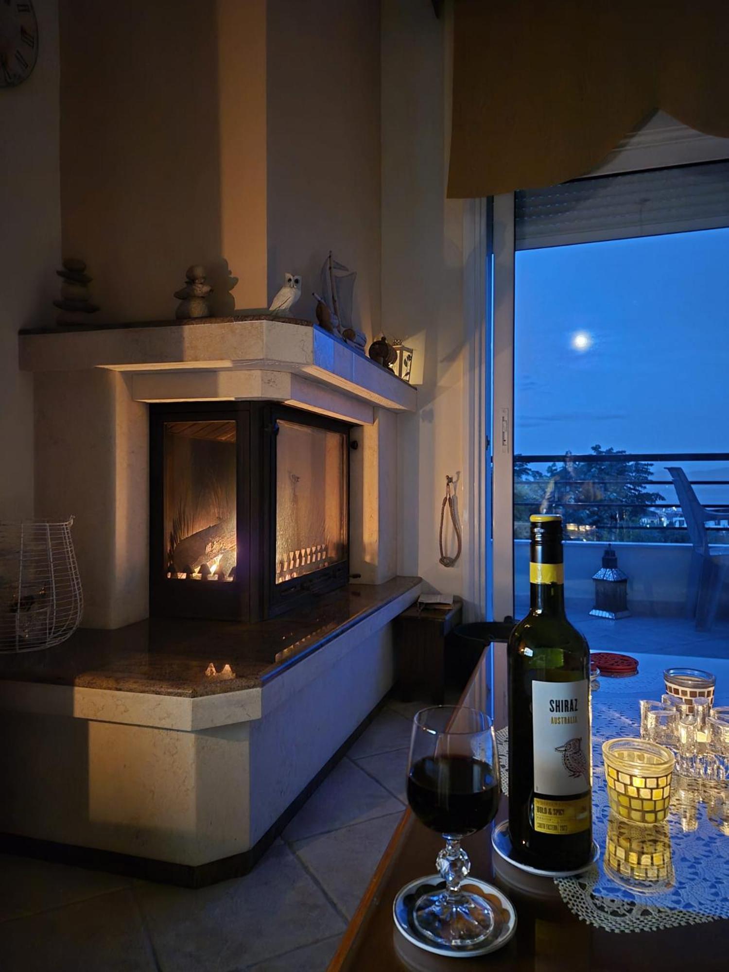 Martha'S Villa Nea Iraklitsa Ngoại thất bức ảnh