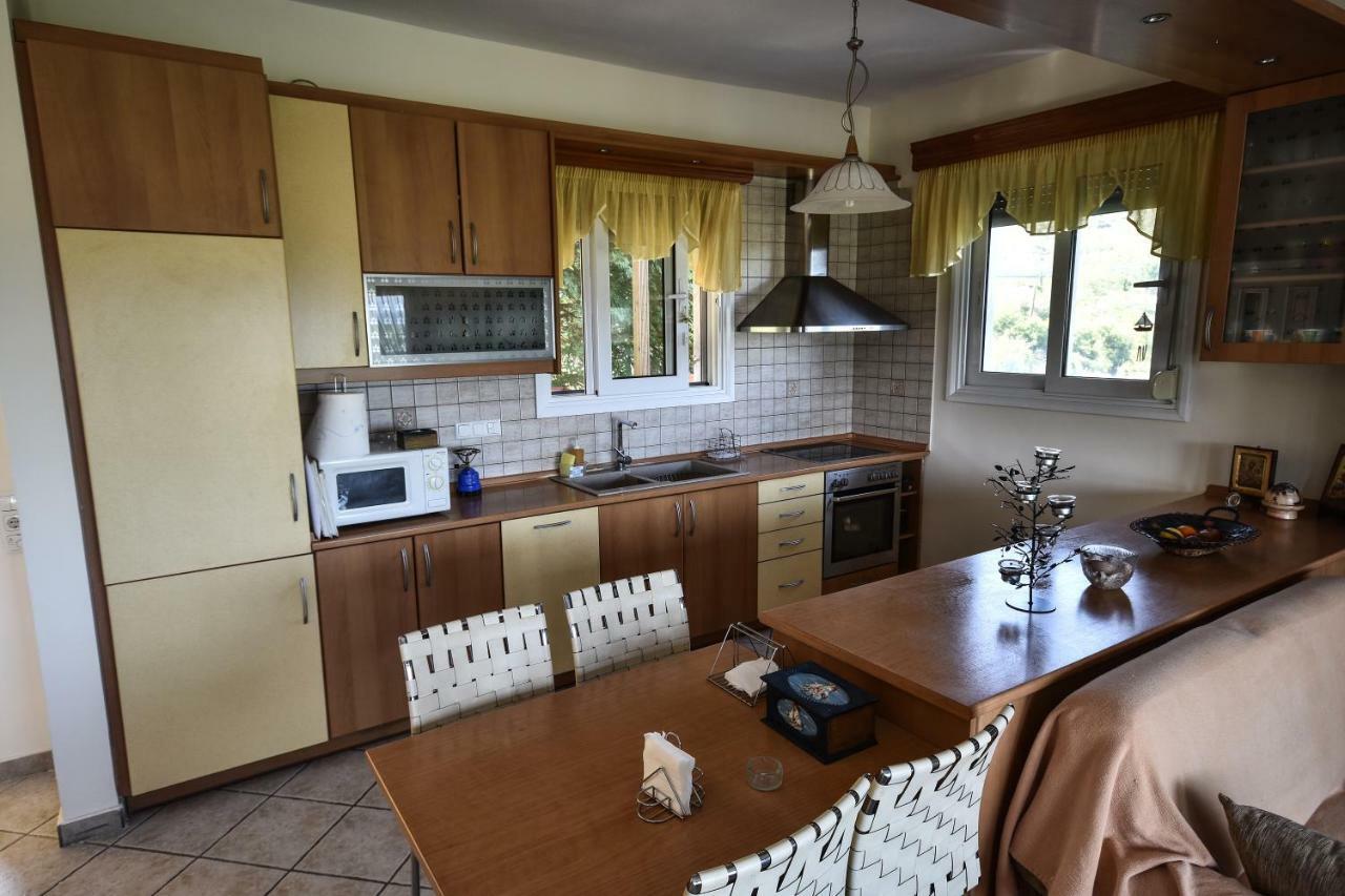 Martha'S Villa Nea Iraklitsa Ngoại thất bức ảnh