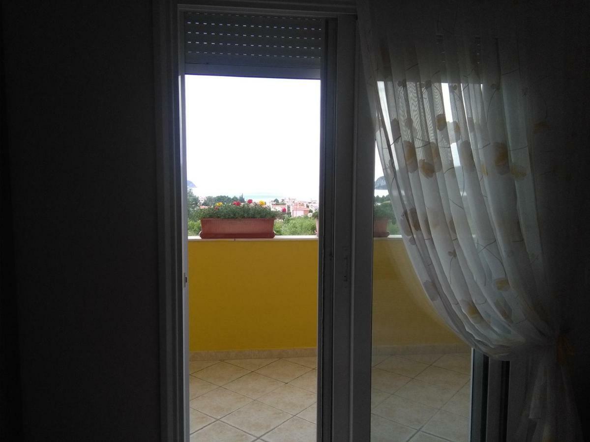 Martha'S Villa Nea Iraklitsa Ngoại thất bức ảnh