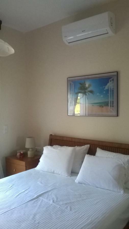 Martha'S Villa Nea Iraklitsa Ngoại thất bức ảnh