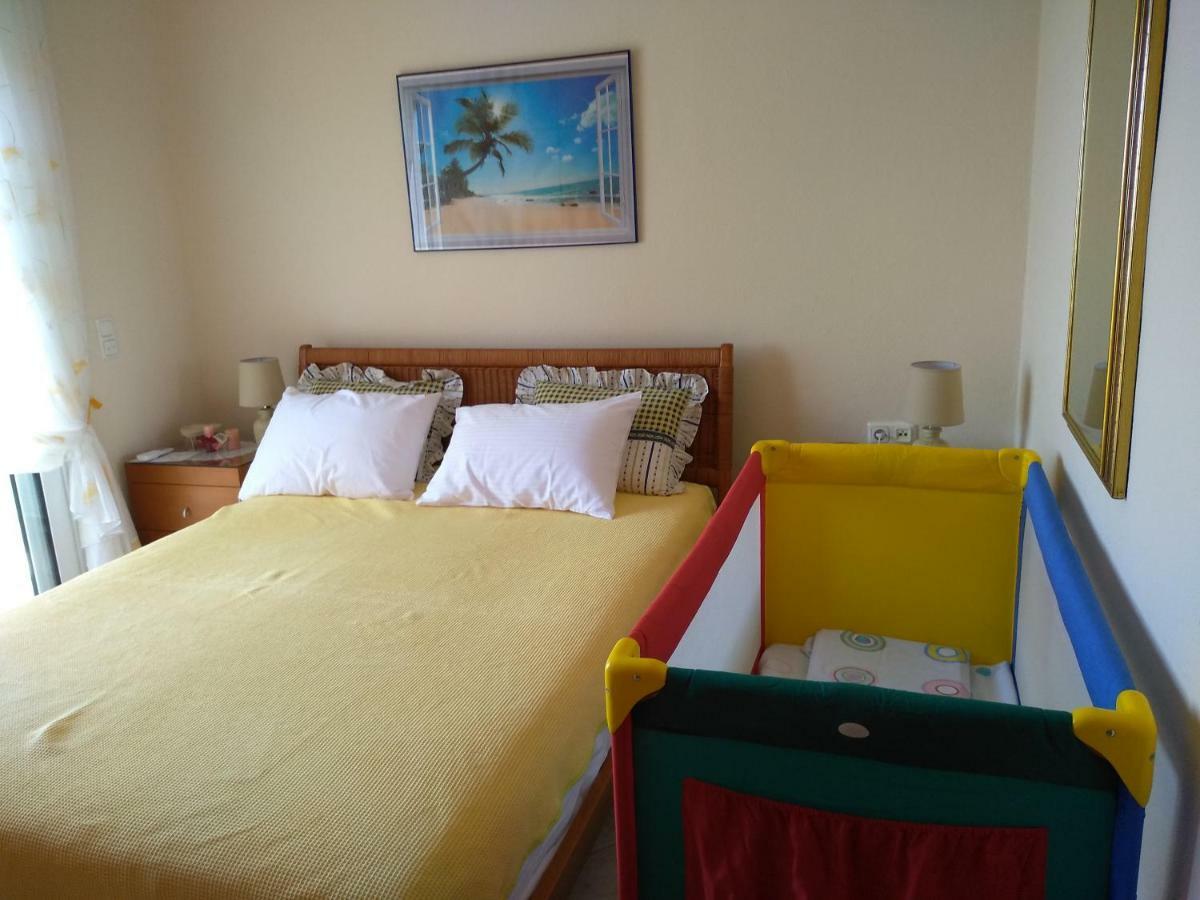 Martha'S Villa Nea Iraklitsa Ngoại thất bức ảnh