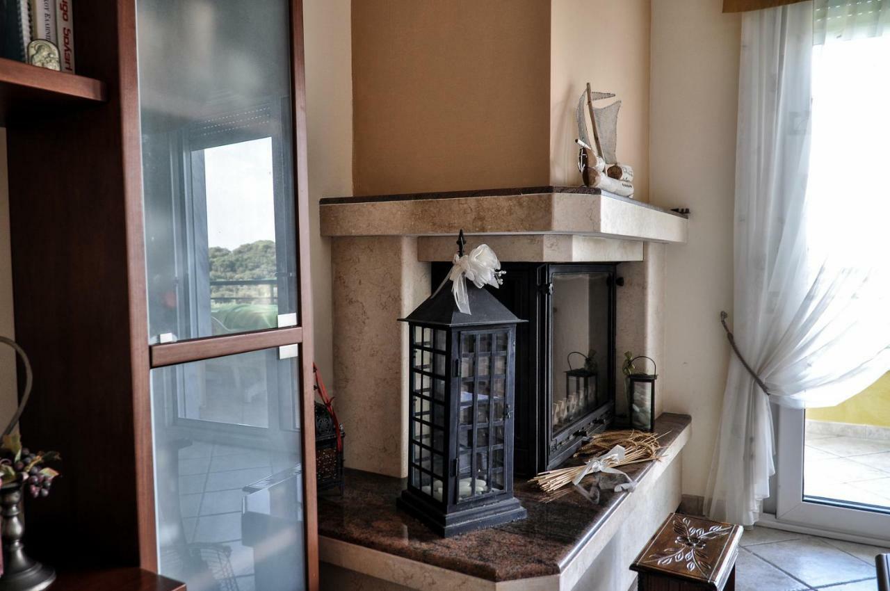 Martha'S Villa Nea Iraklitsa Ngoại thất bức ảnh